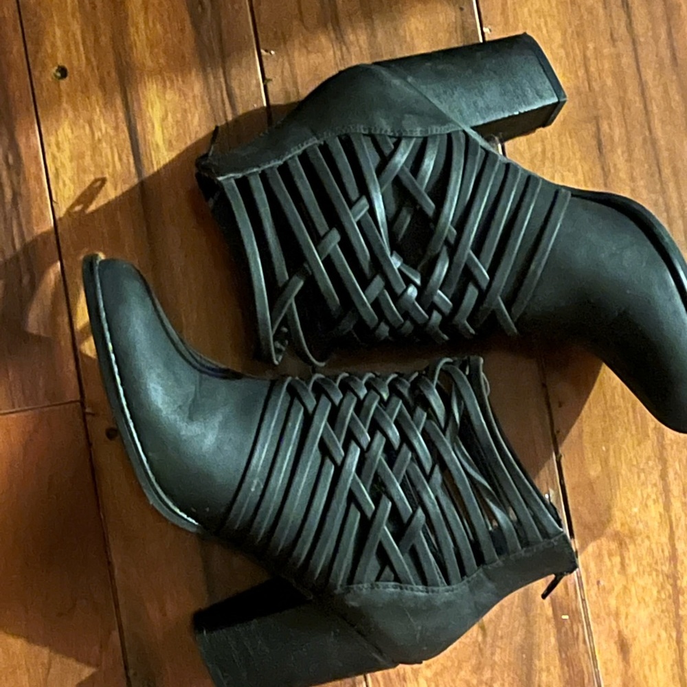Black Lattice Chunk Booties